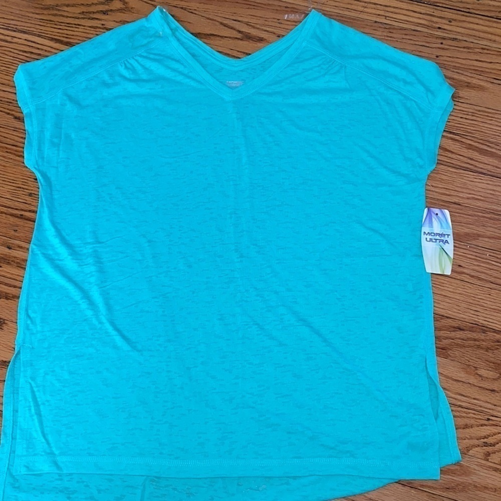 Moreys size small mint green vneck nwt